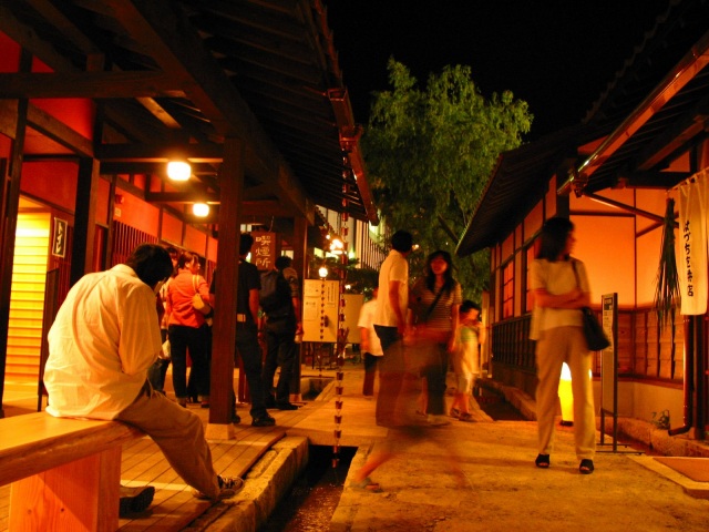 はづちを楽堂 ライトアップ