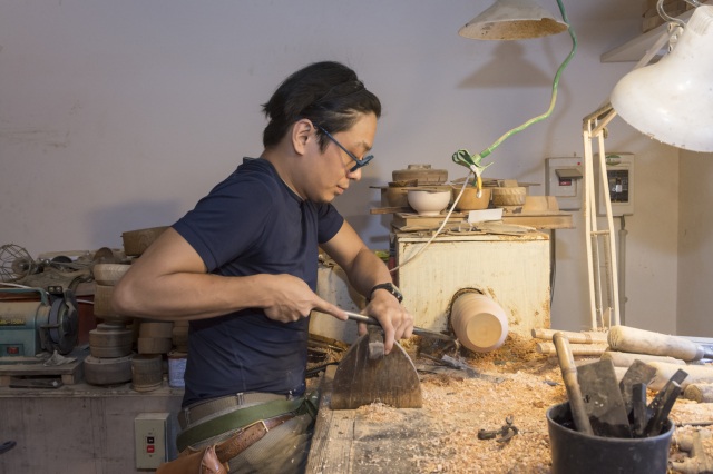 山中漆器 ろくろ挽き