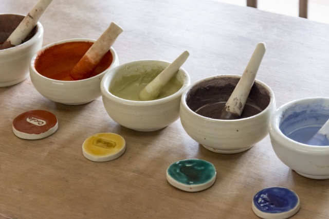 シルクロ陶芸体験工房　絵付け