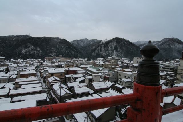 山中温泉 町並み 雪景色