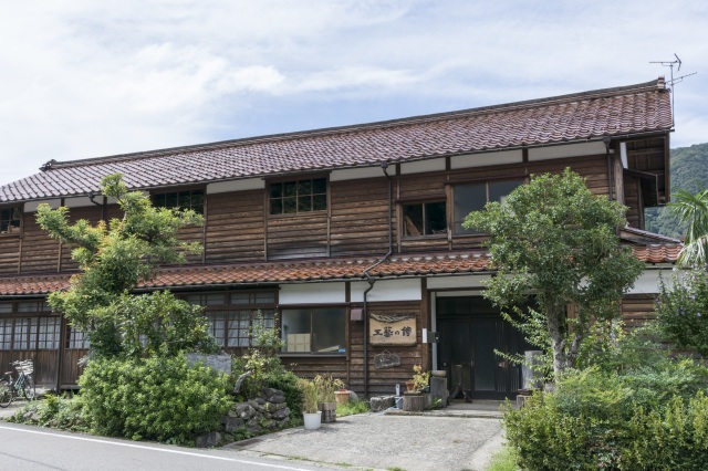 ろくろの里 工芸の館