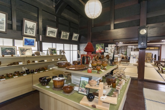 ろくろの里 工芸の館