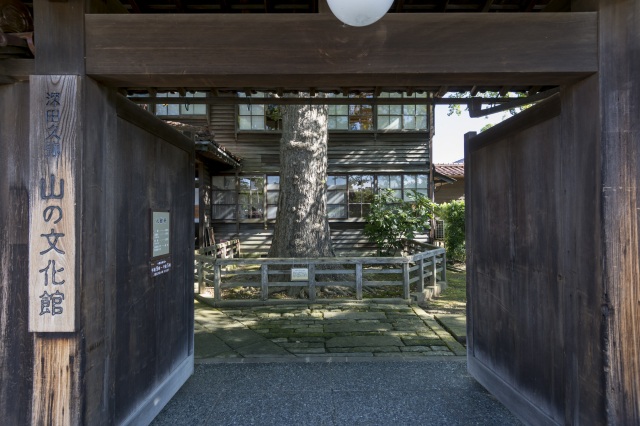 深田久弥 山の文化館 外観