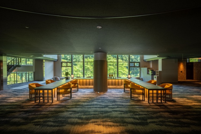 ロビーラウンジ